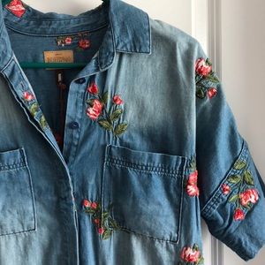 Driftwood NWT Jean dress with floral details